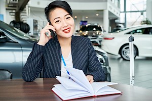 Director / Directora de Compras