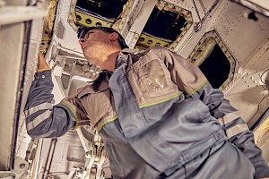 Ingeniero / Ingeniera Aeronáutico