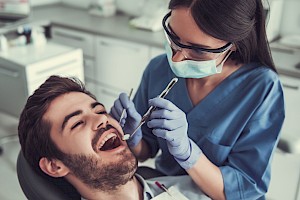 Odontólogo / Odontóloga